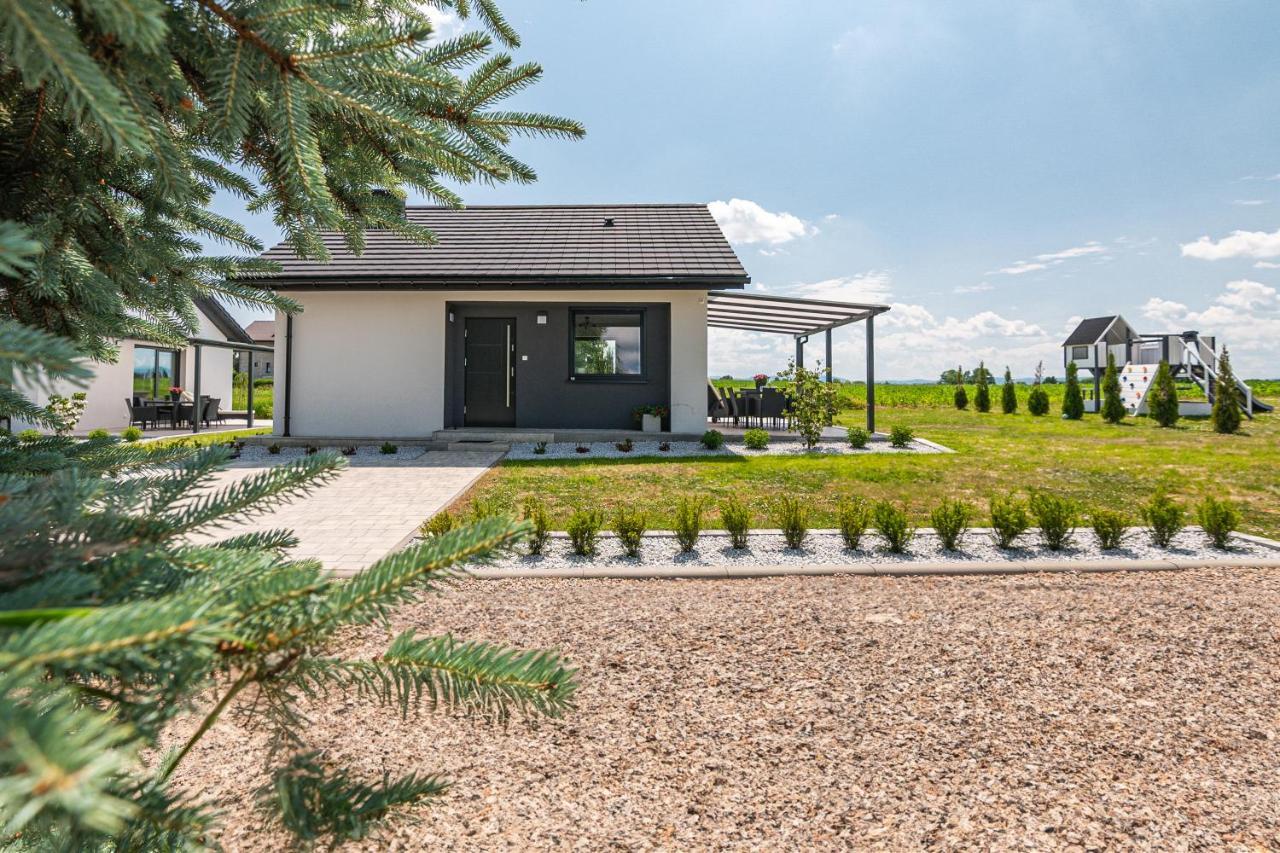 Domki Caloroczne Premium Zator Energylandia Exterior photo