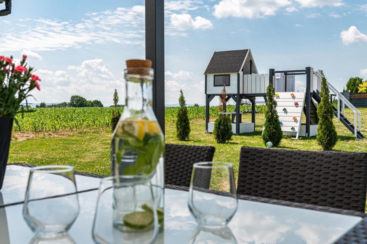 Domki Caloroczne Premium Zator Energylandia Exterior photo