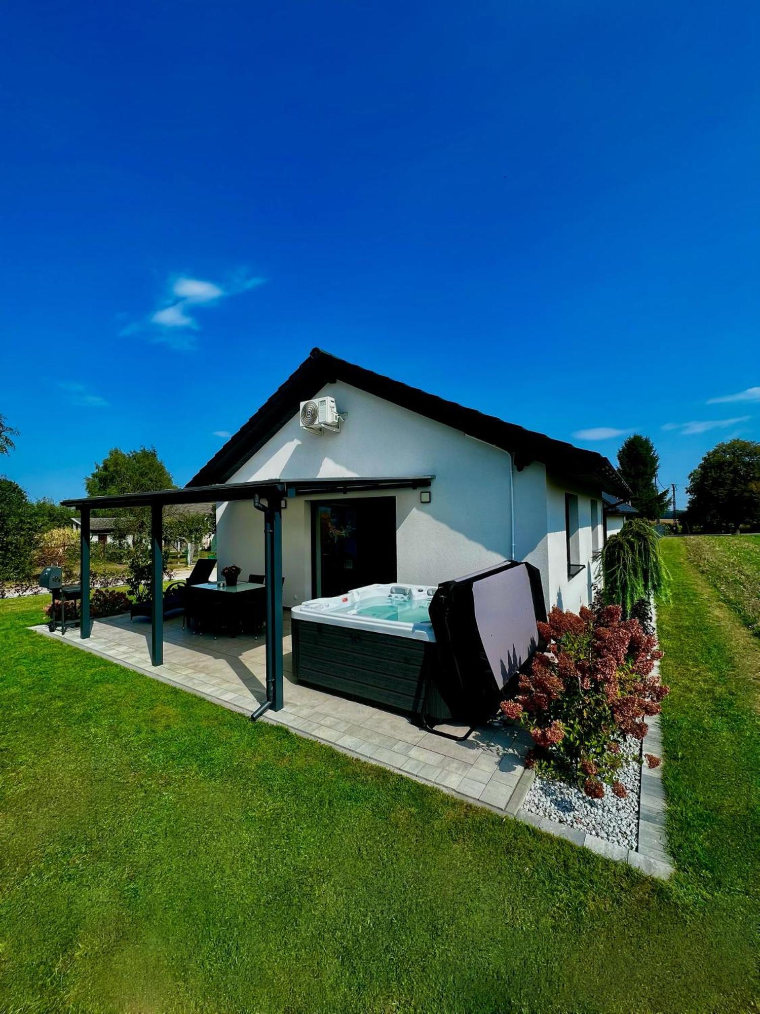 Domki Caloroczne Premium Zator Energylandia Exterior photo